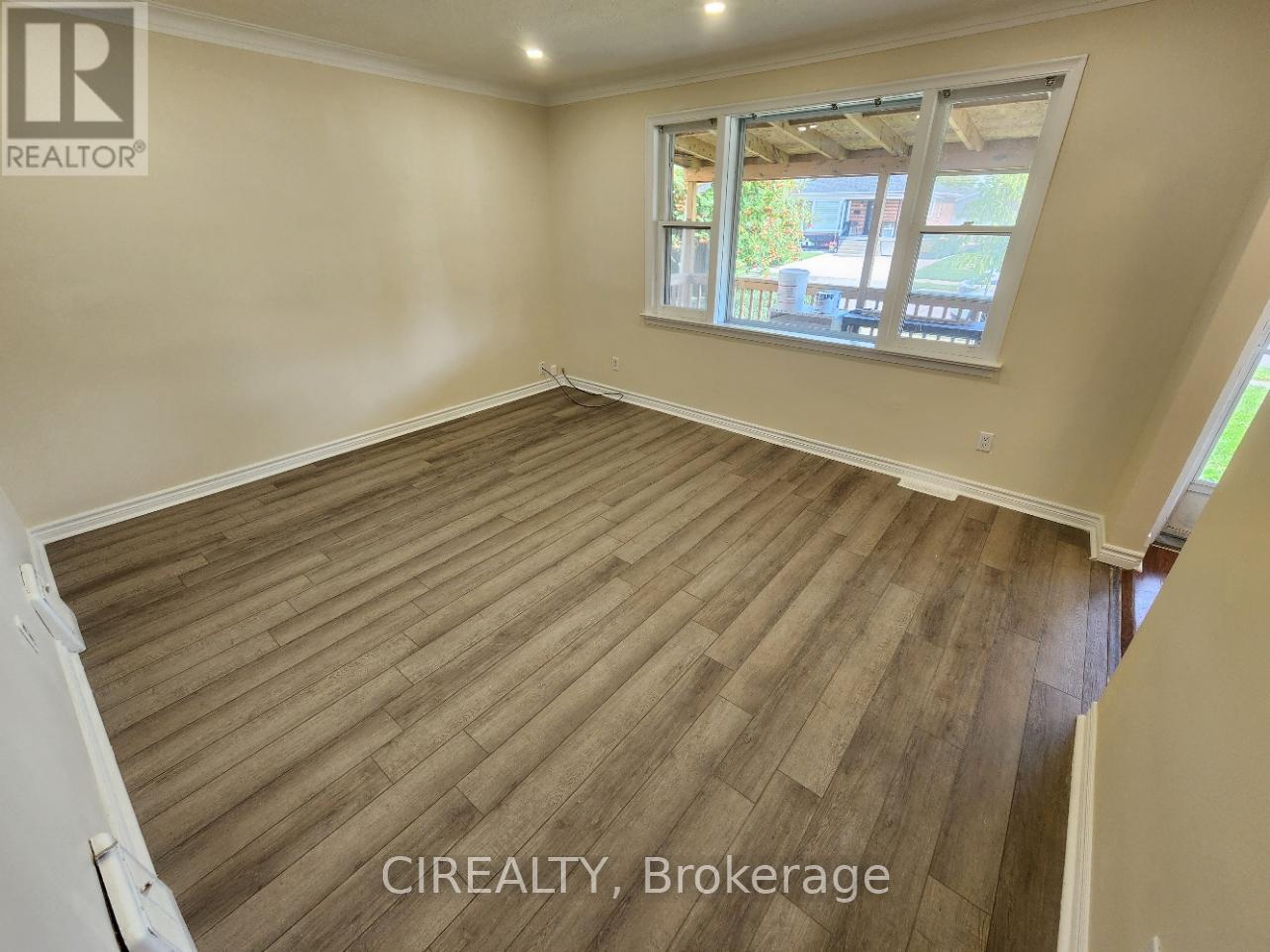 82 Lilian Drive, Toronto, Ontario  M1R 3W5 - Photo 2 - E12401810