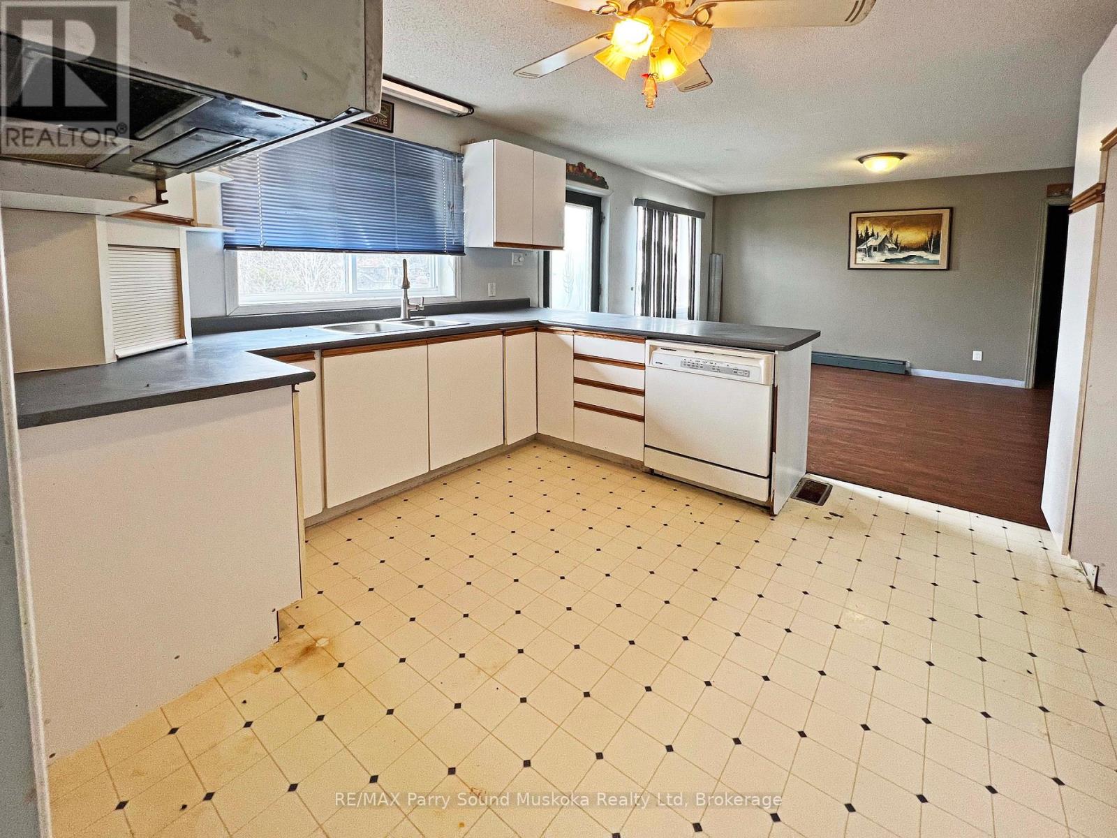 12 Jessie Street, Perry, Ontario  P0A 1R0 - Photo 25 - X12318132