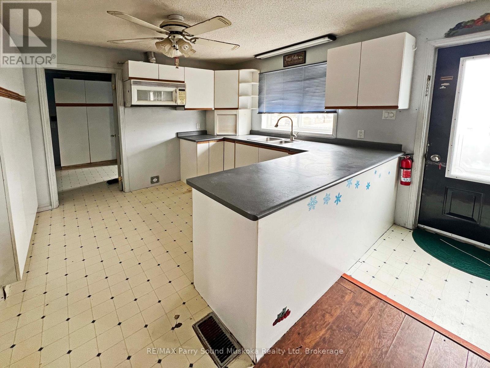 12 Jessie Street, Perry, Ontario  P0A 1R0 - Photo 26 - X12318132