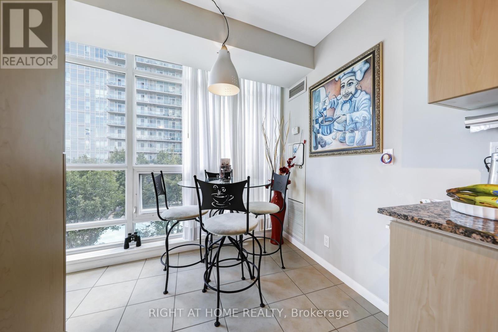 607 - 185 Legion Road N, Toronto, Ontario  M8Y 0A1 - Photo 12 - W12401808