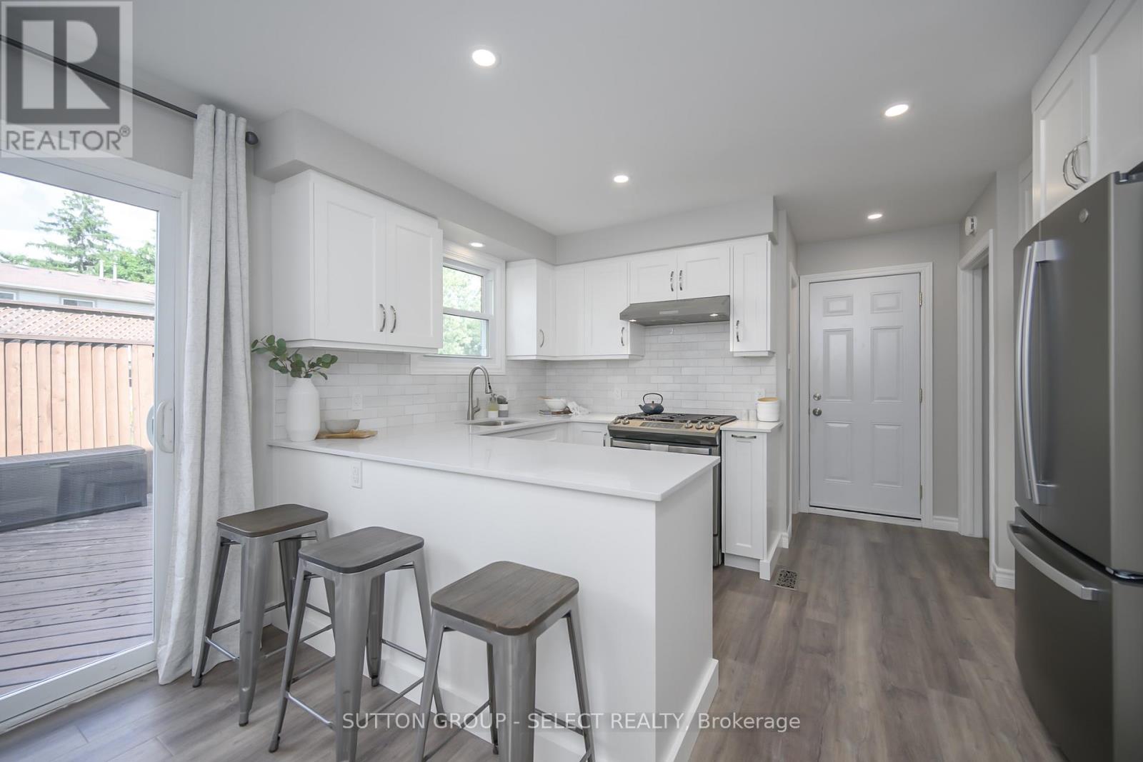 96 Elvira Crescent, London South, Ontario  N6E 2P5 - Photo 16 - X12401817