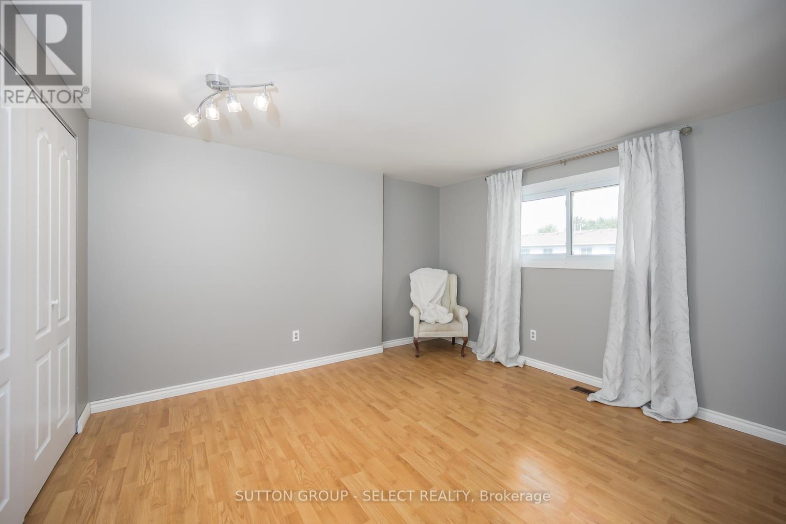 96 Elvira Crescent, London South, Ontario  N6E 2P5 - Photo 21 - X12401817