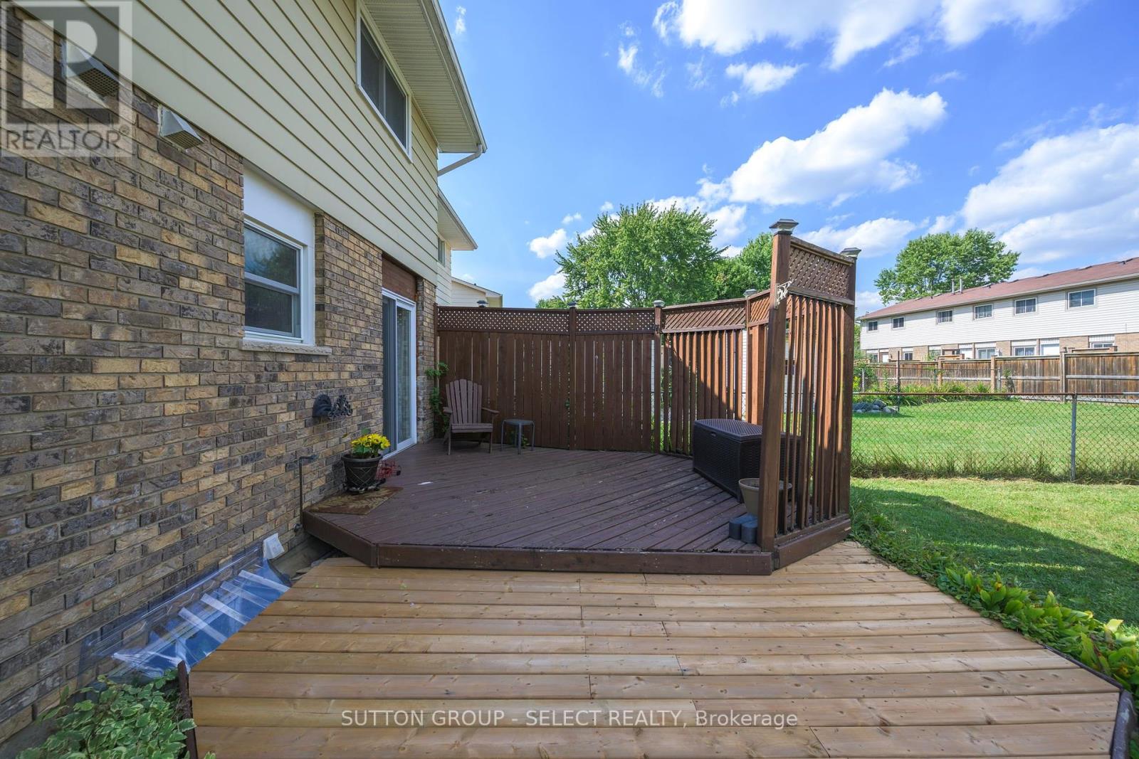 96 Elvira Crescent, London South, Ontario  N6E 2P5 - Photo 8 - X12401817