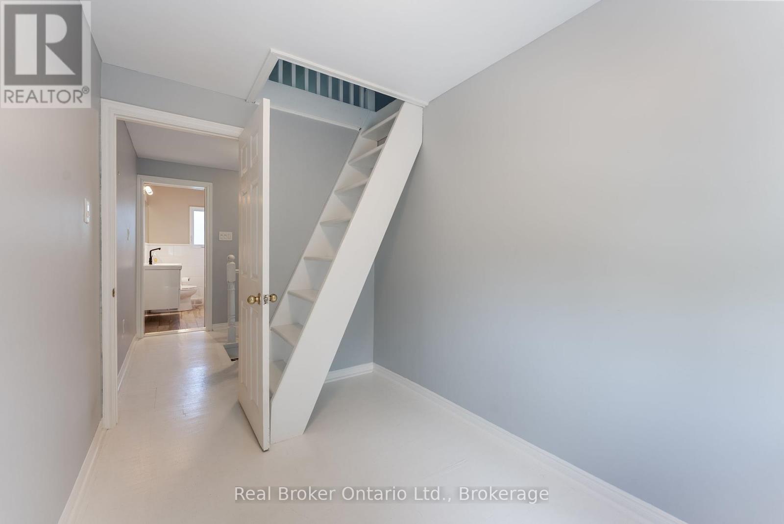 116 Symons Street, Toronto, Ontario  M8V 1V2 - Photo 17 - W12401813