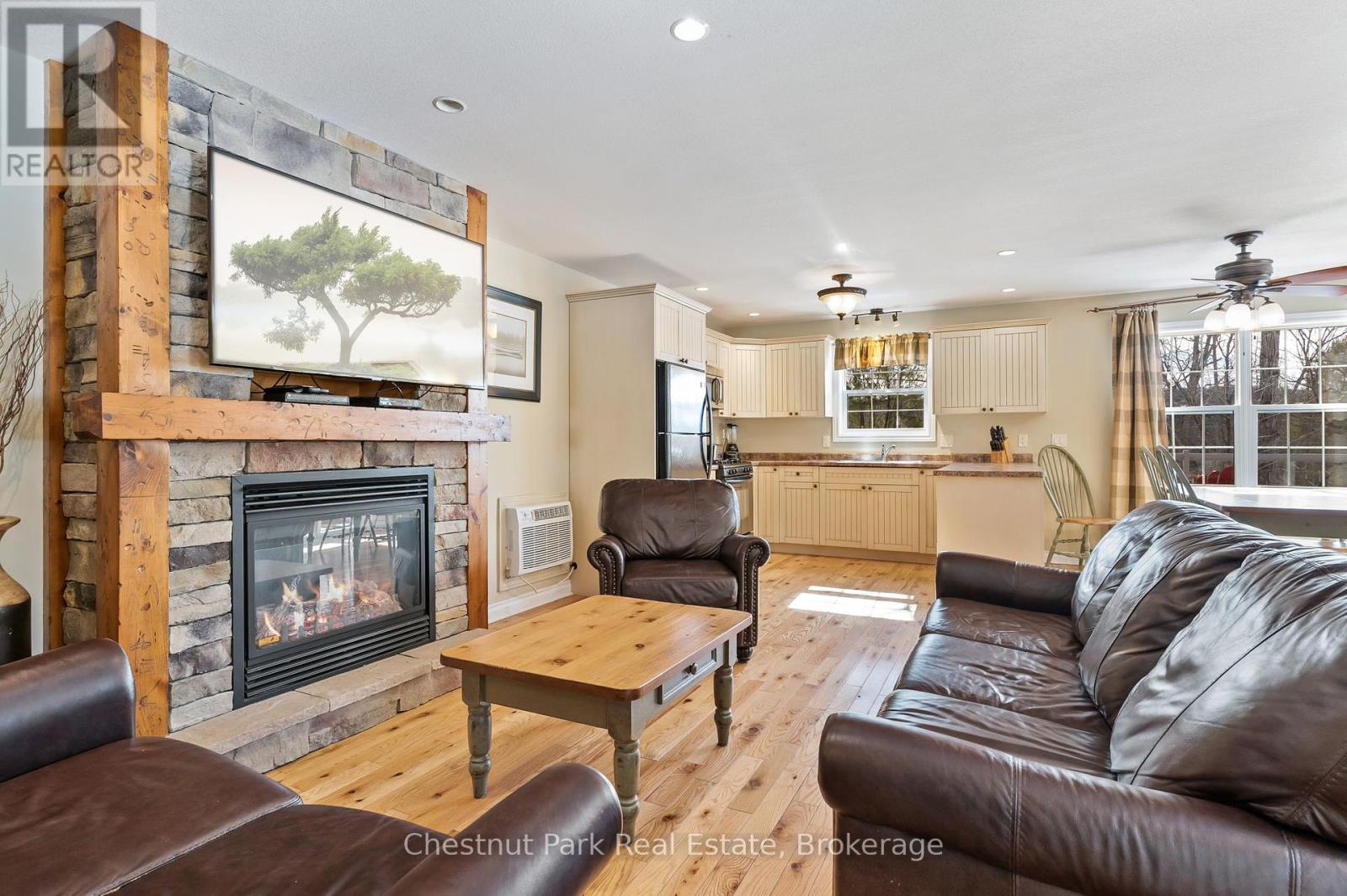 115-5 - 1052 Rat Bay Road, Lake Of Bays, Ontario  P1H 2J6 - Photo 5 - X12401814