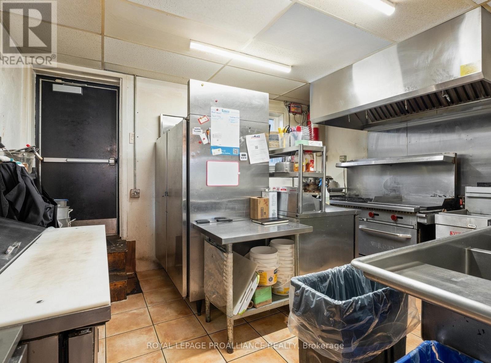 74 King Street W, Cobourg, Ontario  K9A 2M3 - Photo 15 - X12400452