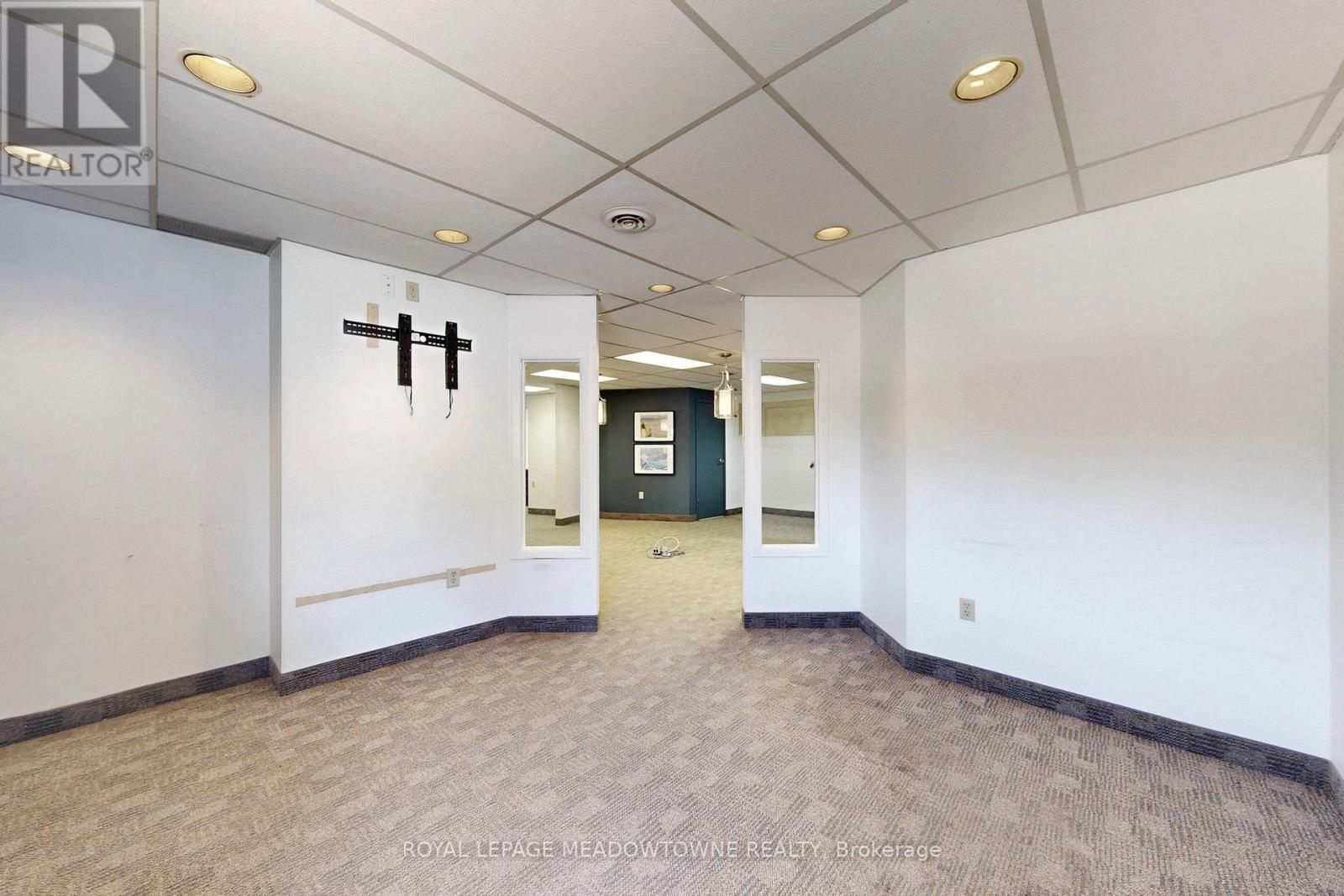 2 - 24 Guelph Street, Halton Hills, Ontario  L7G 3Z4 - Photo 4 - W12326450