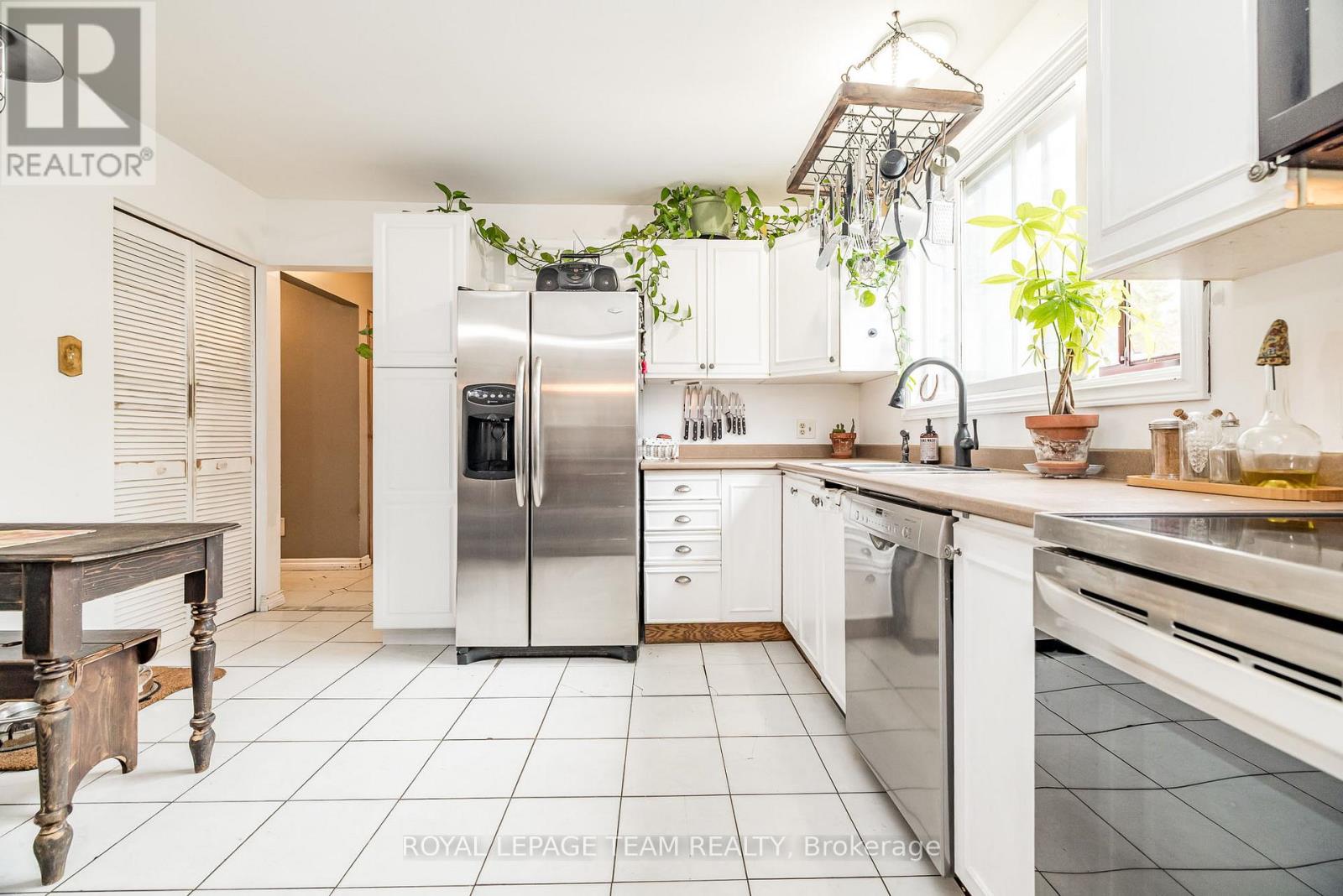 23 Butterfield Road, Ottawa, Ontario  K0A 3P0 - Photo 11 - X12401832