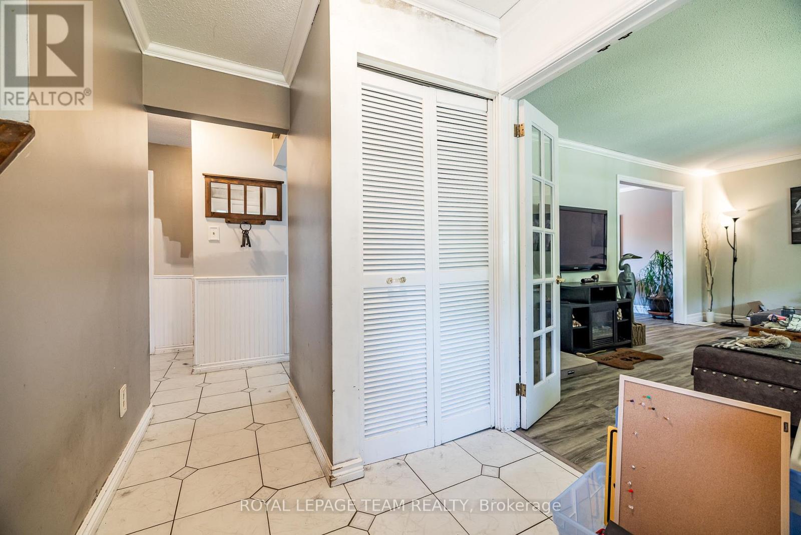 23 Butterfield Road, Ottawa, Ontario  K0A 3P0 - Photo 5 - X12401832