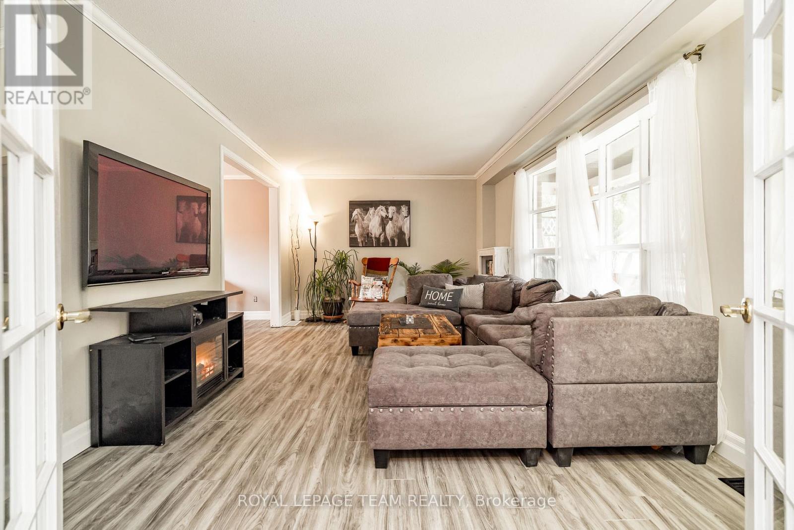 23 Butterfield Road, Ottawa, Ontario  K0A 3P0 - Photo 6 - X12401832