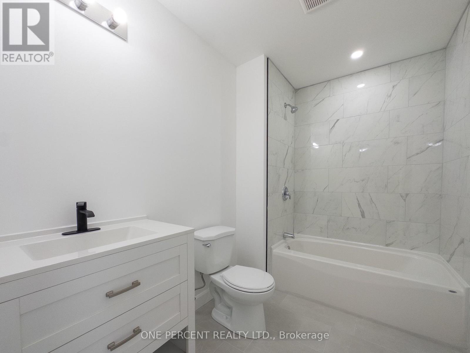 53 Lakeview Avenue, Kingston (City Southwest), Ontario  K7M 3T4 - Photo 12 - X12401818