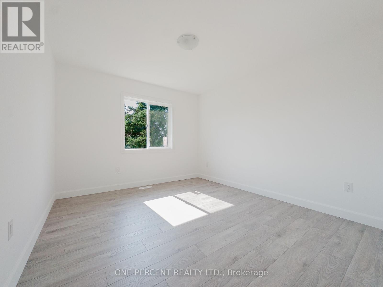 53 Lakeview Avenue, Kingston (City Southwest), Ontario  K7M 3T4 - Photo 17 - X12401818