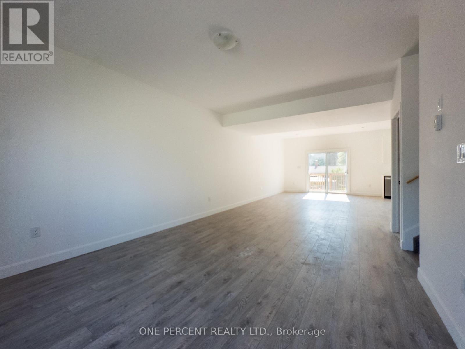 53 Lakeview Avenue, Kingston (City Southwest), Ontario  K7M 3T4 - Photo 4 - X12401818