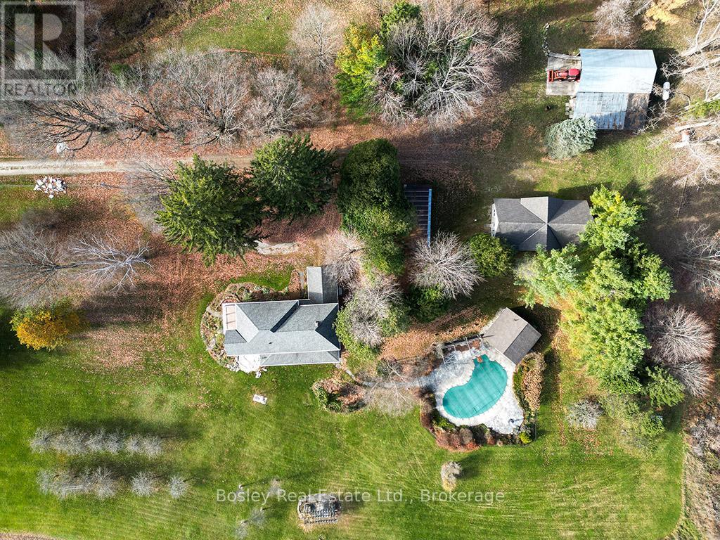 686487 Sideroad 19 Side Road, Blue Mountains, Ontario  N0C 1G0 - Photo 13 - X12401828