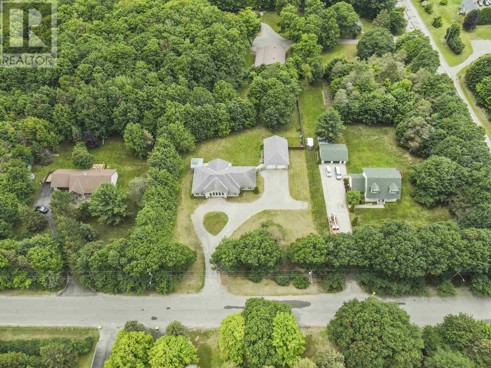 587 Moss Rd, Sault Ste. Marie, Ontario  P6A 5K8 - Photo 3 - SM252607