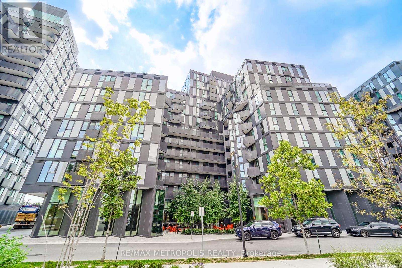 1113 - 30 Tretti Way, Toronto, Ontario  M3H 0E3 - Photo 1 - C12401834