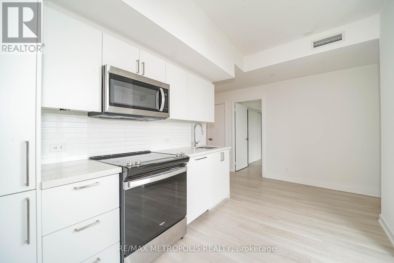 1113 - 30 Tretti Way, Toronto, Ontario  M3H 0E3 - Photo 2 - C12401834