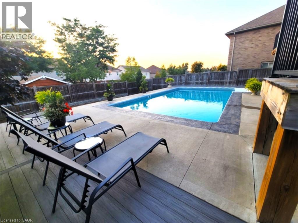 135 Gerber Meadows Drive, Wellesley, Ontario  N0B 2T0 - Photo 2 - 40768339