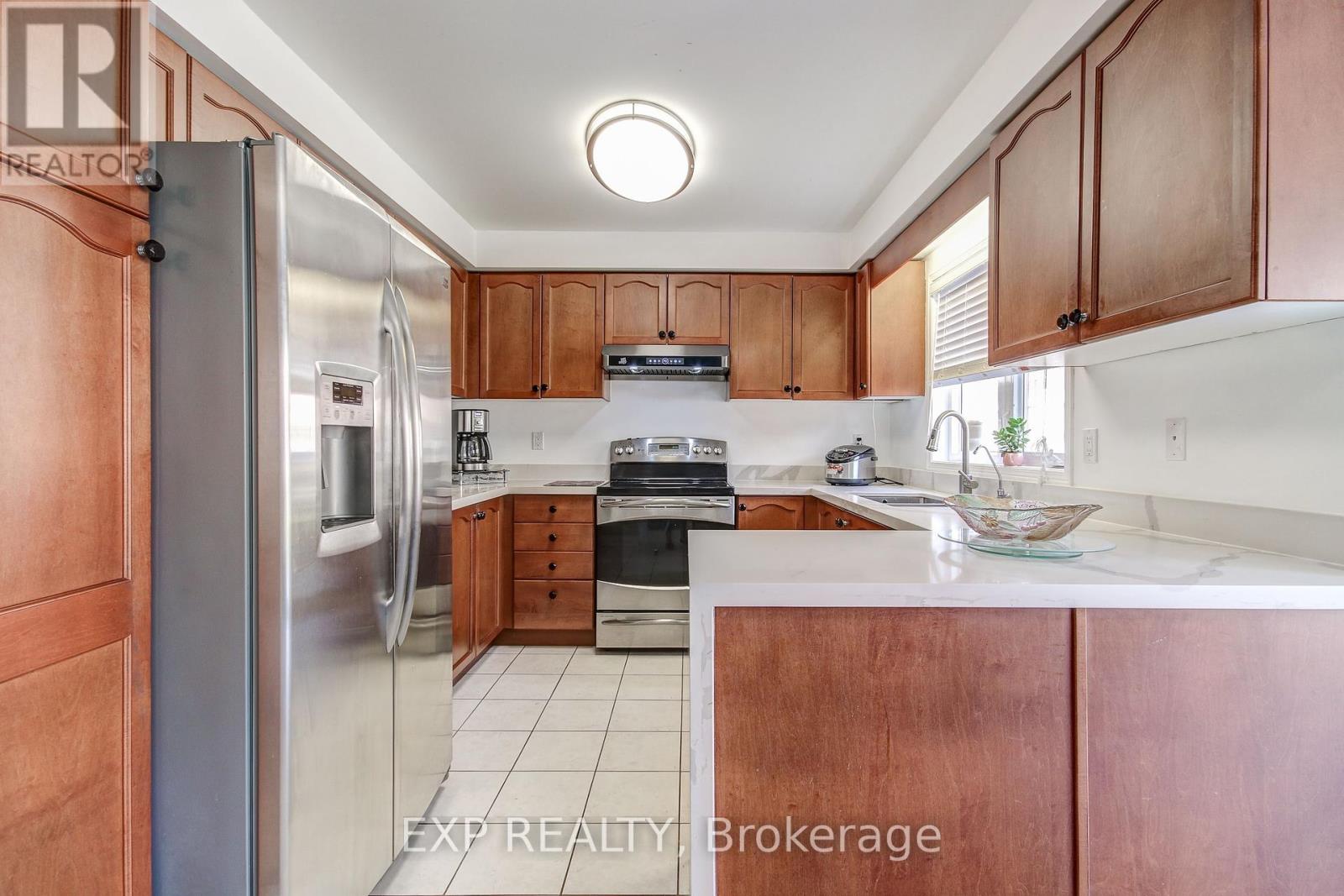 45 Marbleseed Crescent, Brampton (Sandringham-Wellington), Ontario  L6R 2J7 - Photo 17 - W12401830