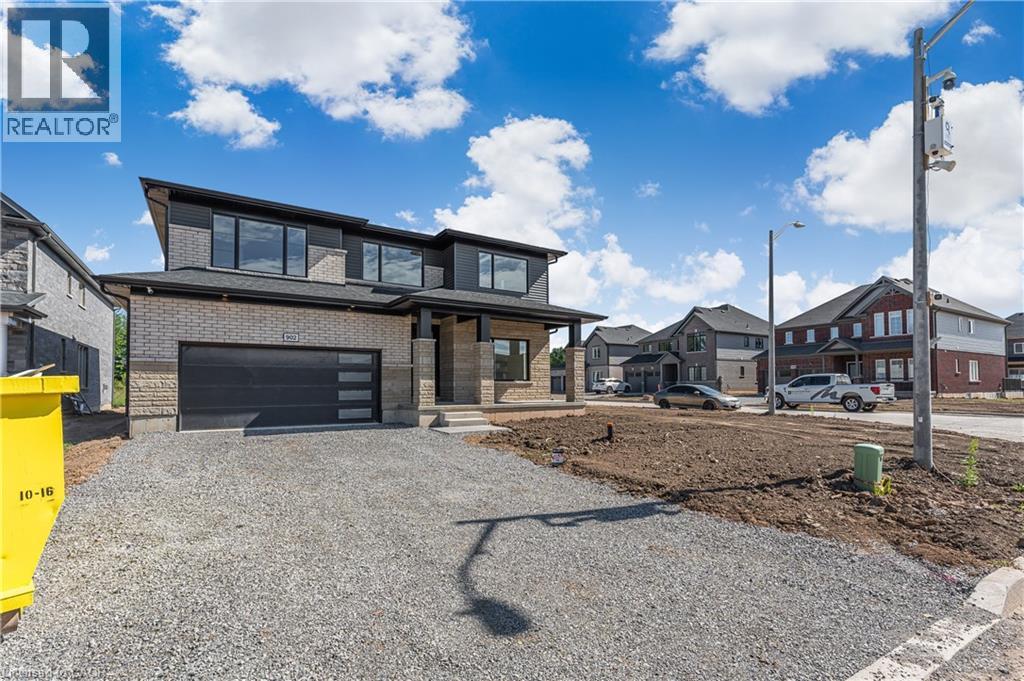 902 Rutherford Avenue, Fort Erie, Ontario  L2A 0H3 - Photo 2 - 40762618