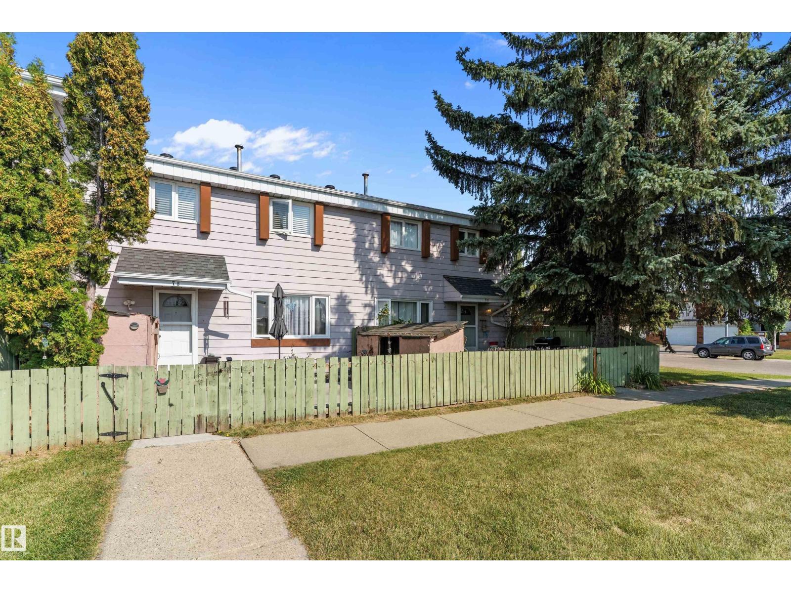 7b Callingwood Co Nw, Edmonton, Alberta  T5R 0H5 - Photo 2 - E4457657