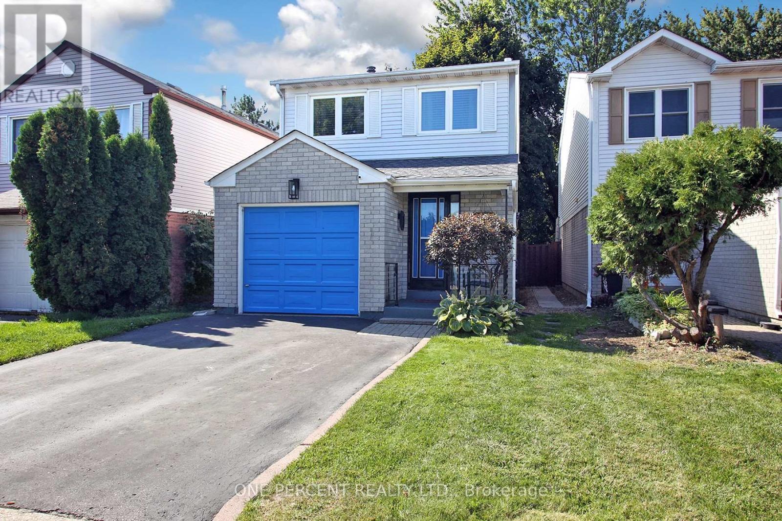 72 Malabar Crescent, Brampton, Ontario  L6S 3X8 - Photo 2 - W12401854