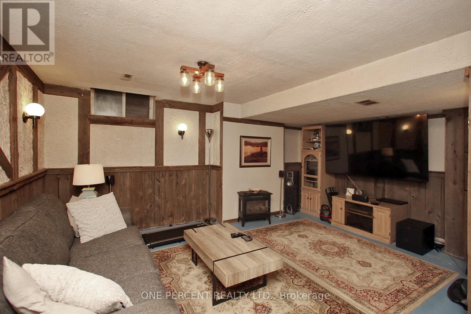 72 Malabar Crescent, Brampton, Ontario  L6S 3X8 - Photo 25 - W12401854