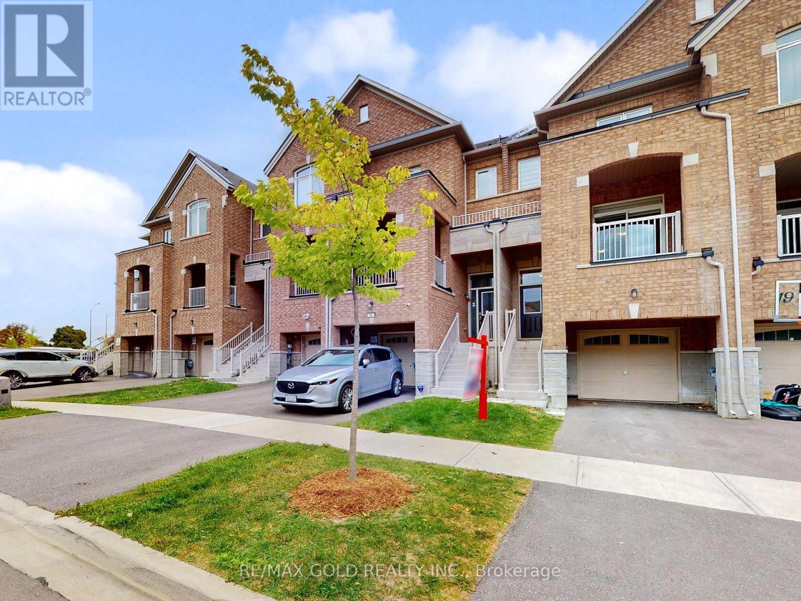 21 GEMMA PLACE, Brampton, Ontario