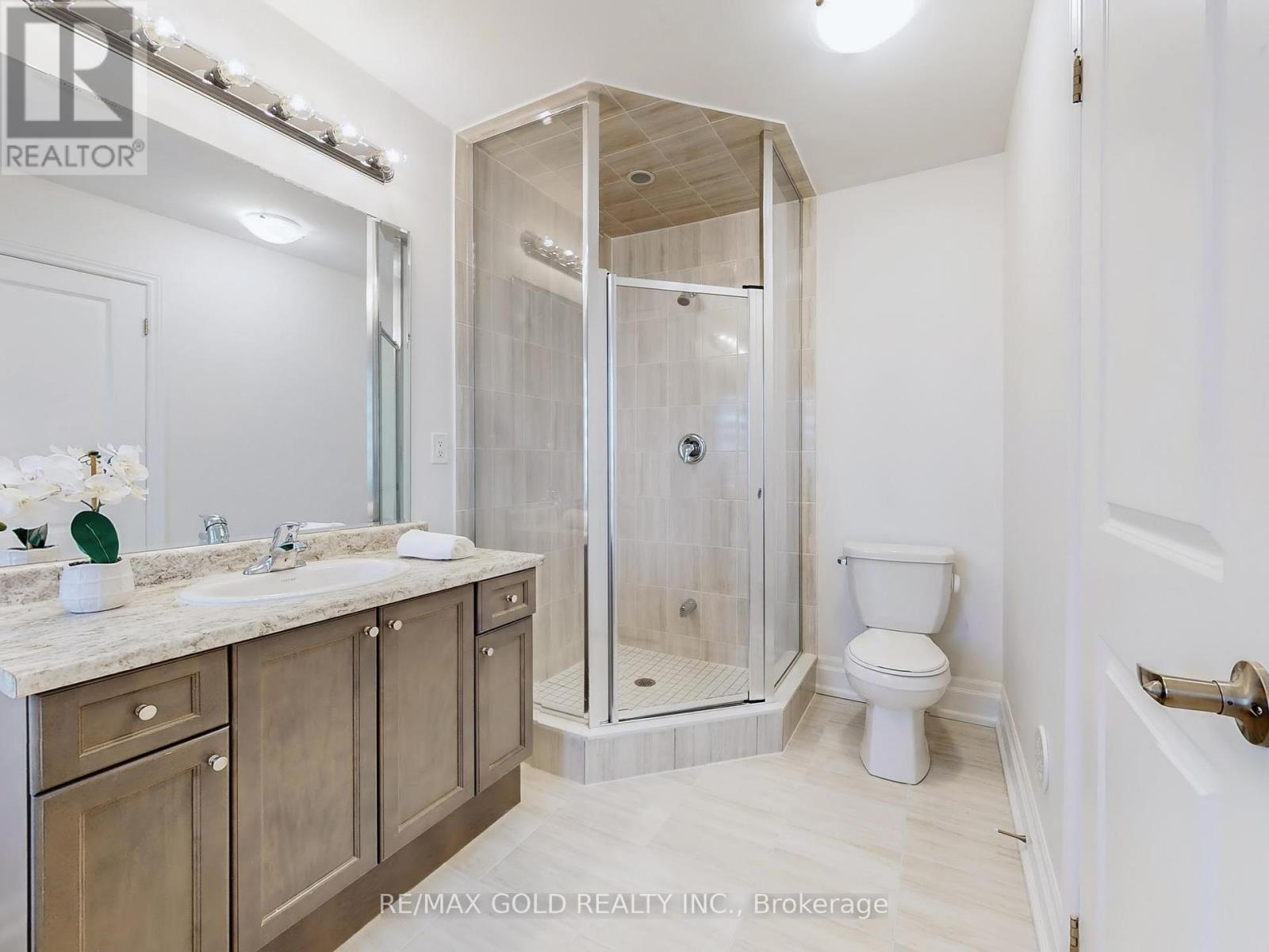 21 Gemma Place, Brampton, Ontario  L6Z 0J5 - Photo 19 - W12401861