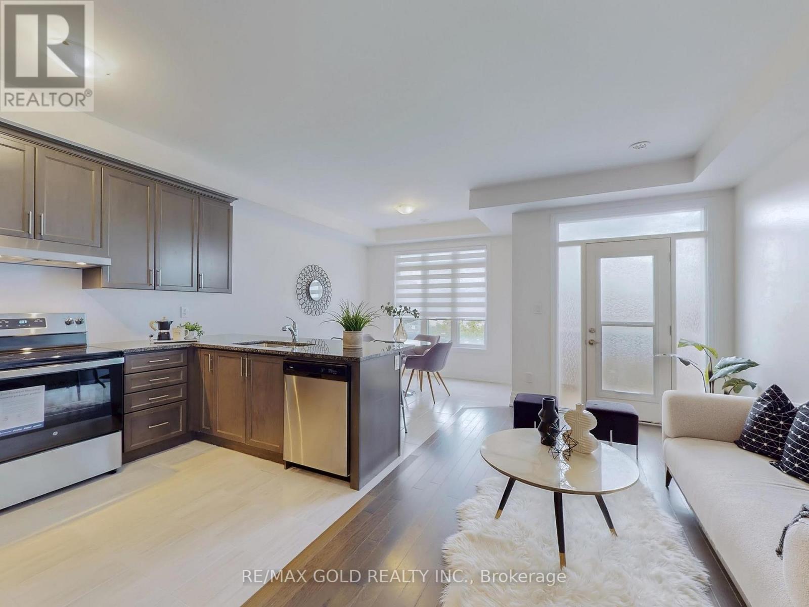 21 Gemma Place, Brampton, Ontario  L6Z 0J5 - Photo 7 - W12401861