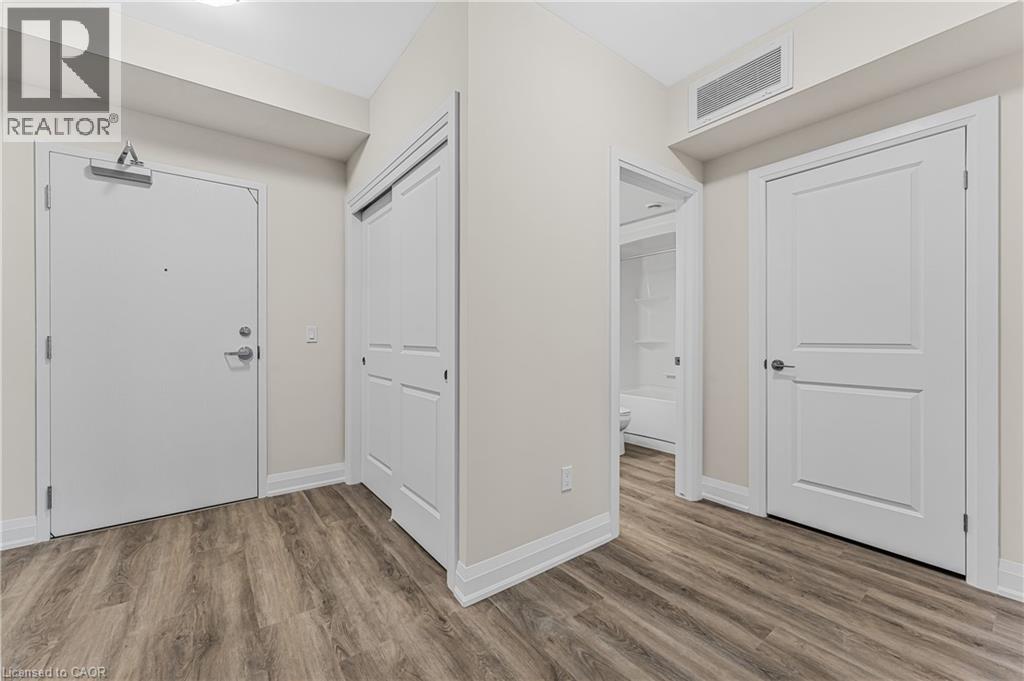 118 Summersides Boulevard Unit# 303, Fonthill, Ontario  L0E 1E1 - Photo 5 - 40763424