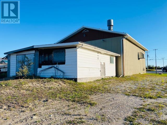 218 Highway 11 Highway E, Hearst, Ontario  P0L 1N0 - Photo 5 - T12401906