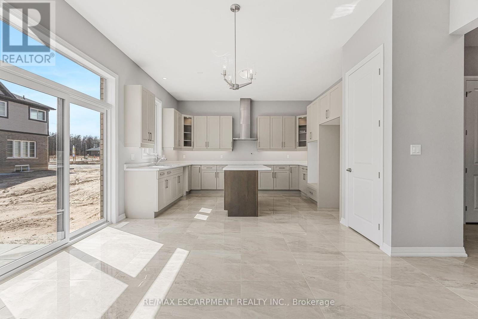 90 Acacia Road, Pelham, Ontario  L0S 1E6 - Photo 15 - X12139911
