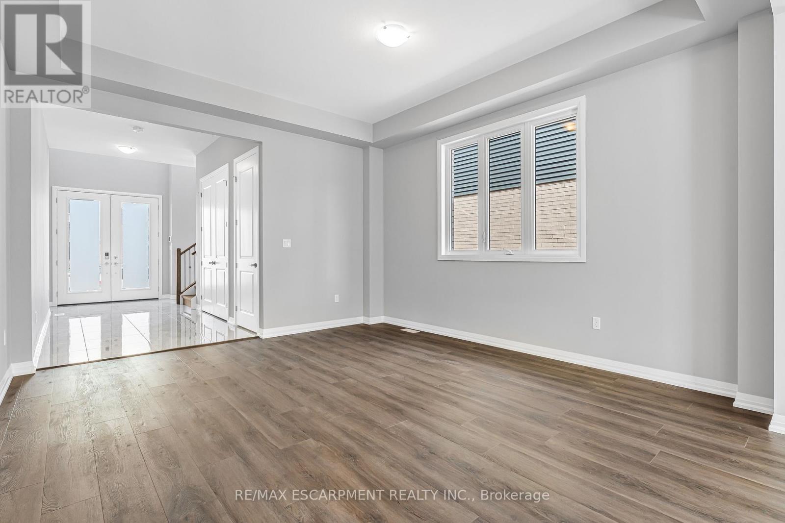 90 Acacia Road, Pelham, Ontario  L0S 1E6 - Photo 6 - X12139911