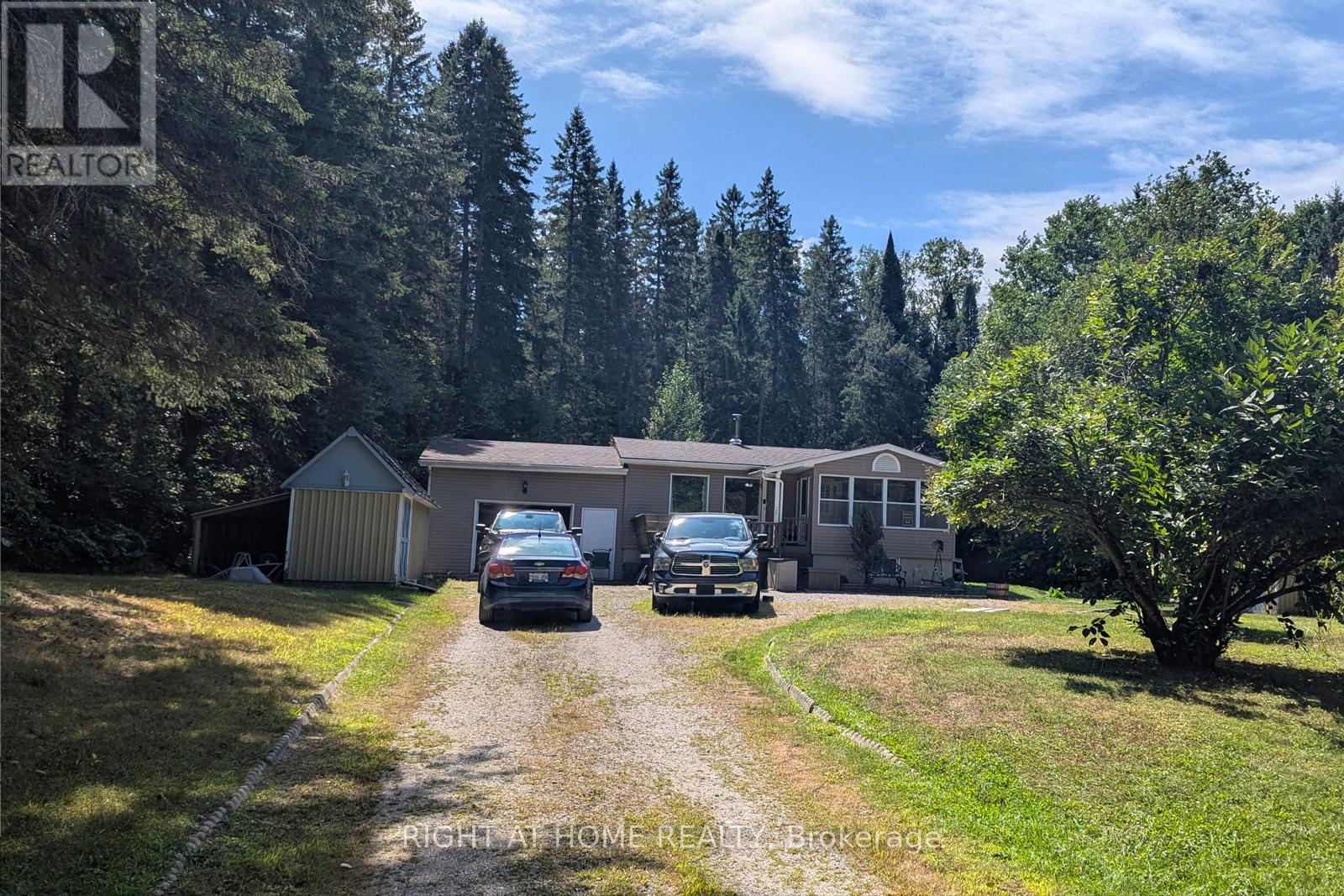 524 Balsam Chutes Road, Huntsville (Stephenson), Ontario  P0B 1L0 - Photo 13 - X12401057