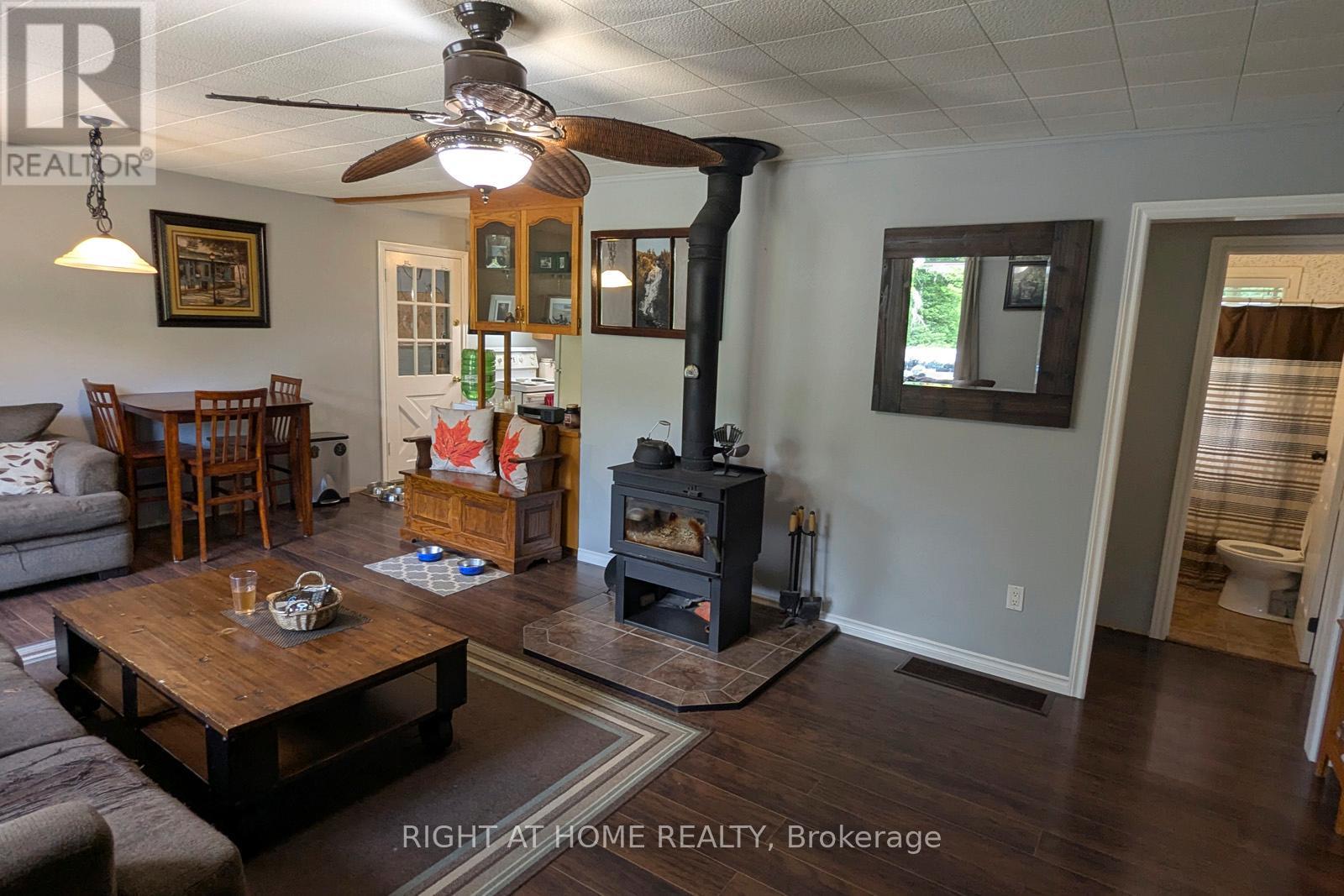 524 Balsam Chutes Road, Huntsville (Stephenson), Ontario  P0B 1L0 - Photo 18 - X12401057