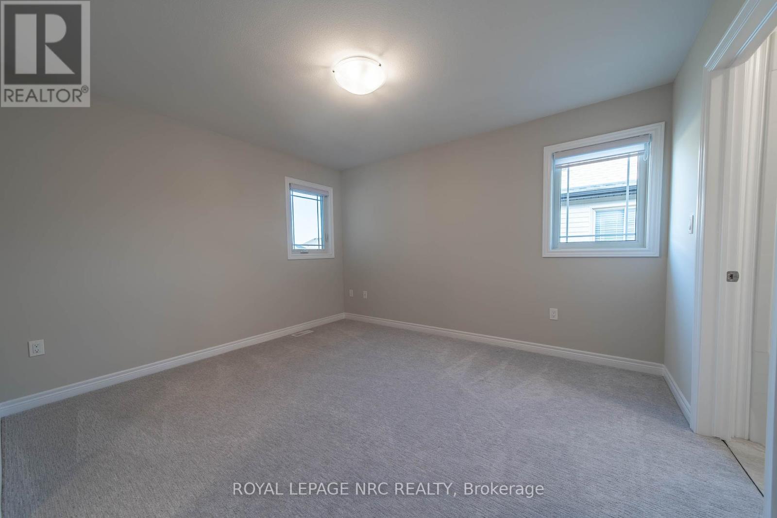 1217 Uppers Lane, Thorold, Ontario  L0S 1A0 - Photo 15 - X12401876