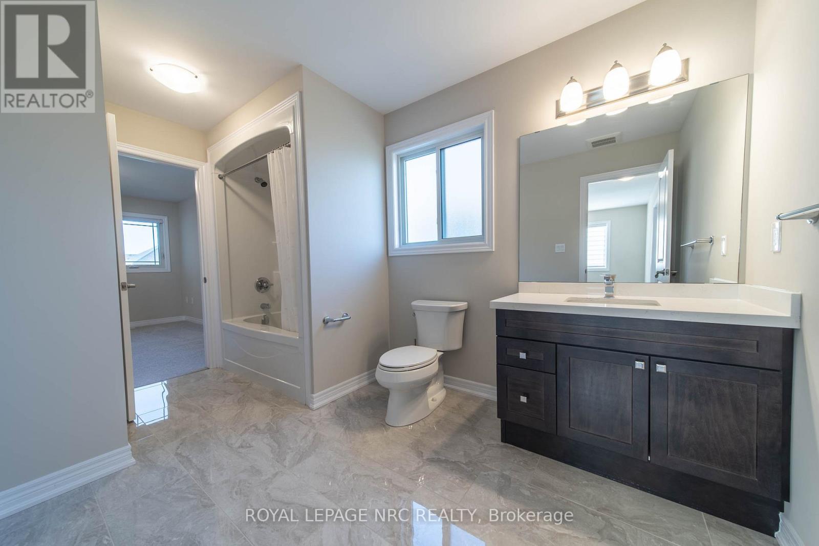 1217 Uppers Lane, Thorold, Ontario  L0S 1A0 - Photo 19 - X12401876