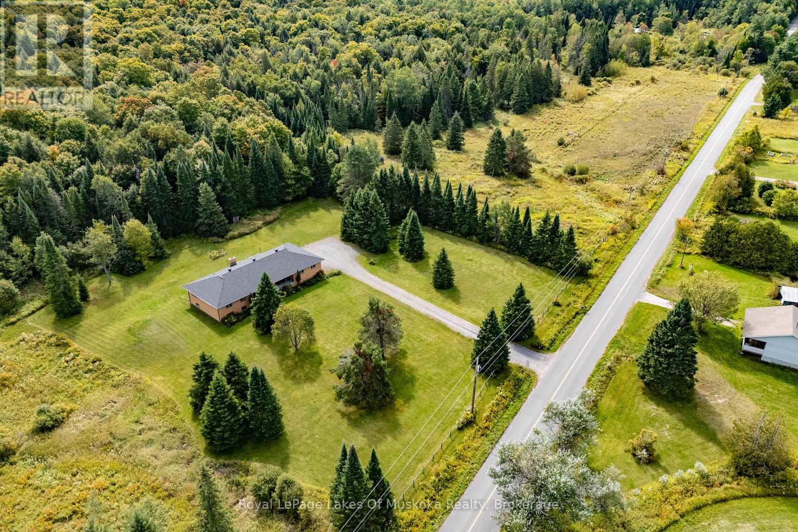1419 Beatrice Townline Road, Muskoka Lakes (Monck (Muskoka Lakes)), Ontario  P1L 1X4 - Photo 2 - X12401864