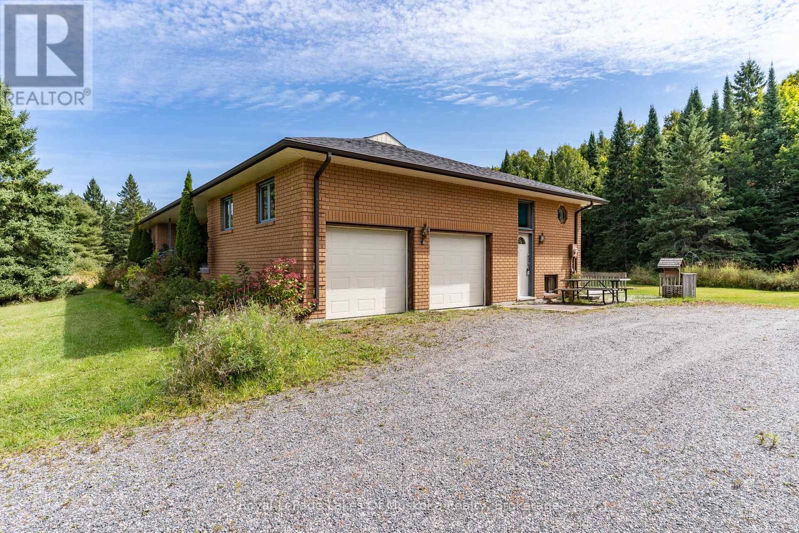 1419 Beatrice Townline Road, Muskoka Lakes (Monck (Muskoka Lakes)), Ontario  P1L 1X4 - Photo 26 - X12401864