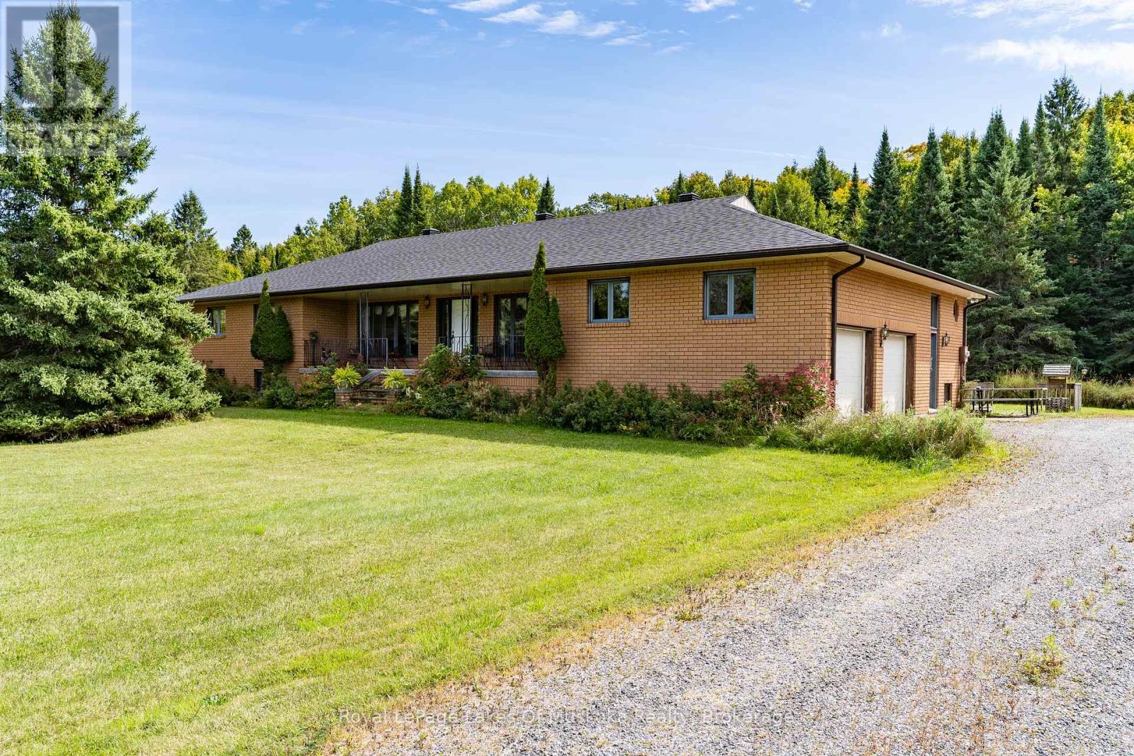 1419 Beatrice Townline Road, Muskoka Lakes (Monck (Muskoka Lakes)), Ontario  P1L 1X4 - Photo 3 - X12401864
