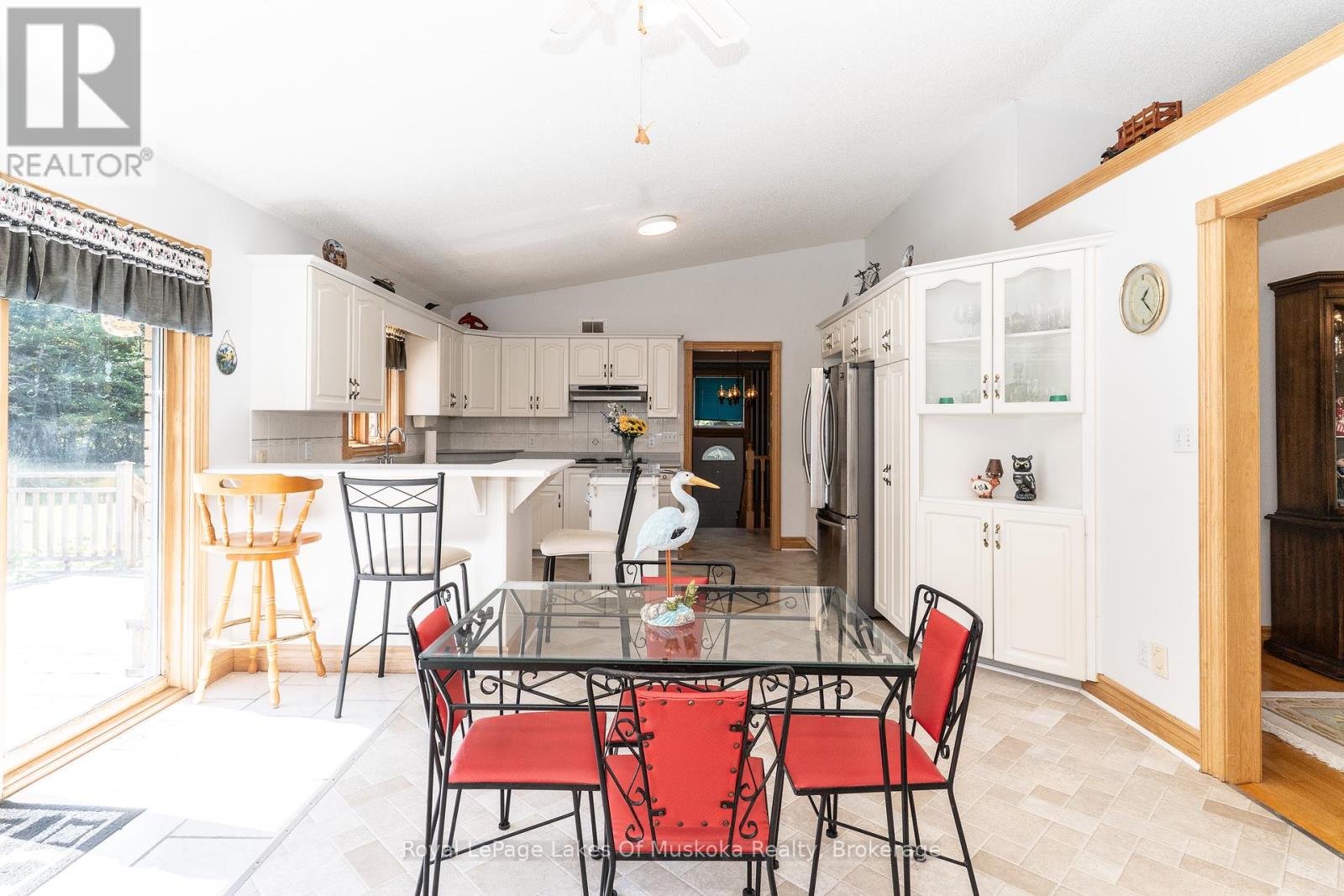 1419 Beatrice Townline Road, Muskoka Lakes (Monck (Muskoka Lakes)), Ontario  P1L 1X4 - Photo 6 - X12401864