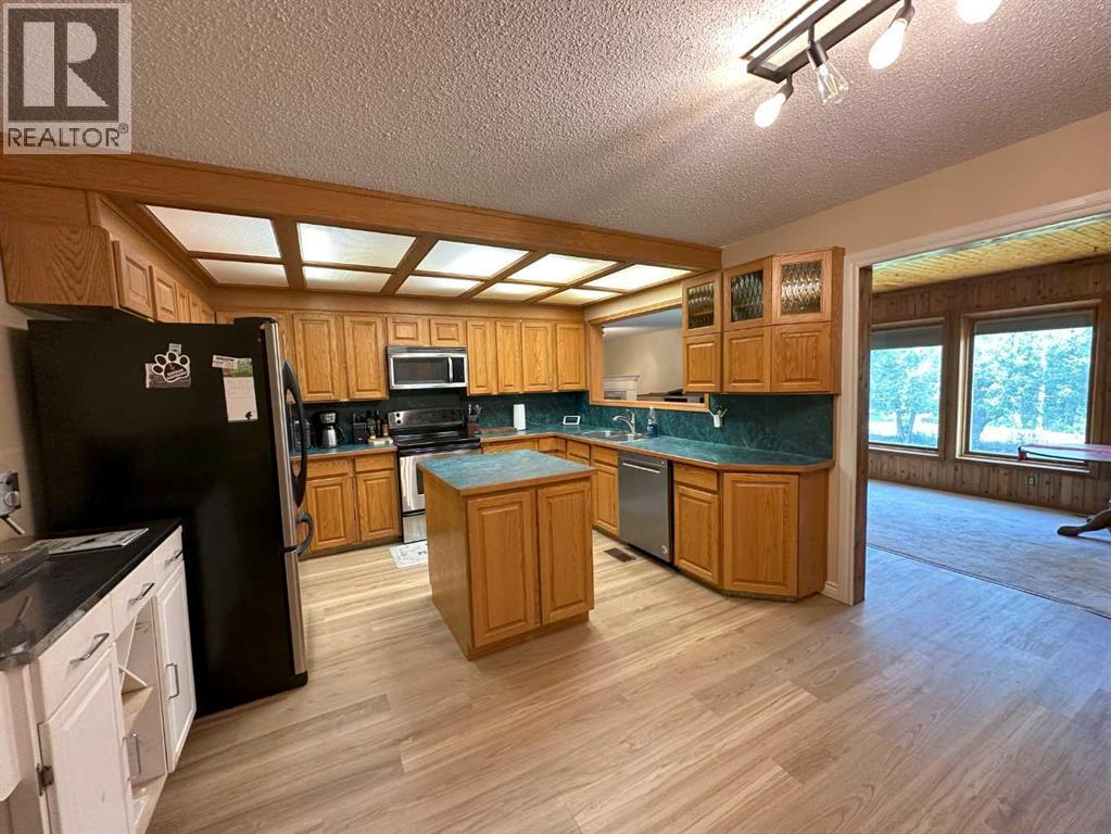 2429 211 Street, Bellevue, Alberta  T0K 0C0 - Photo 8 - A2232610