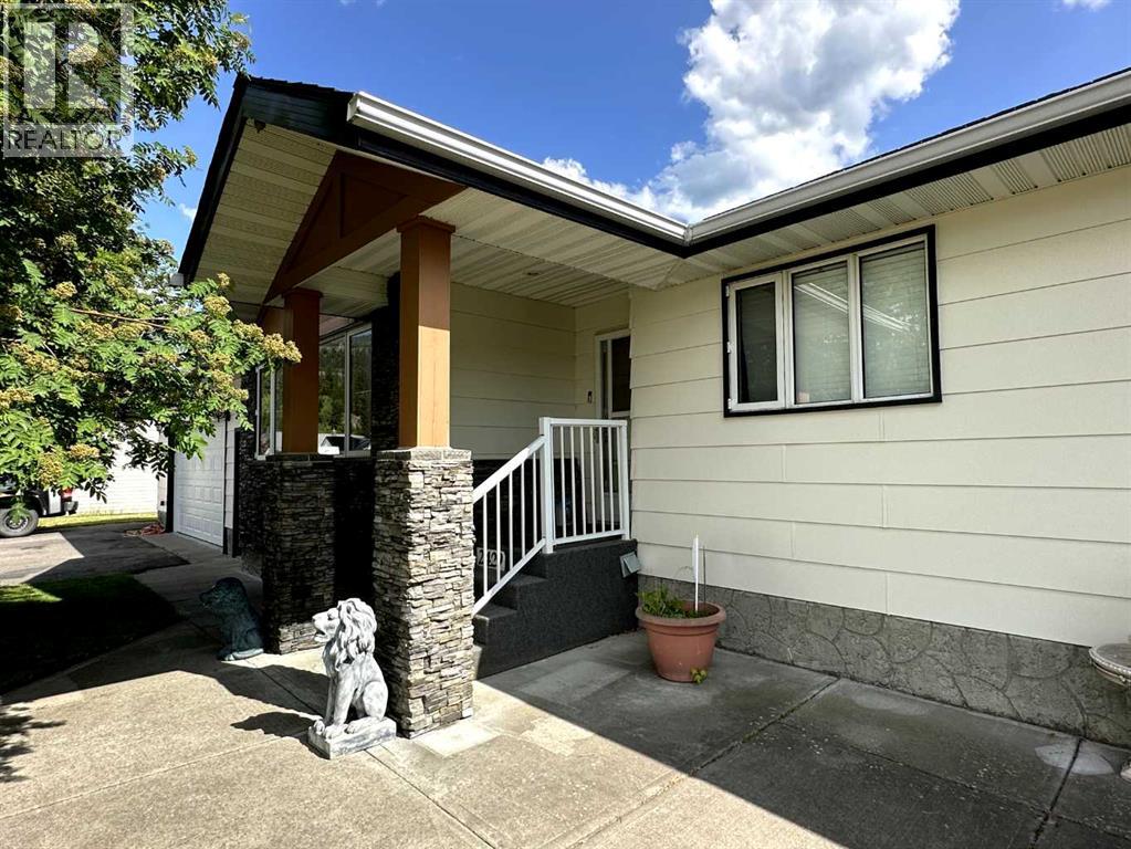 2429 211 Street, Bellevue, Alberta  T0K 0C0 - Photo 3 - A2232610