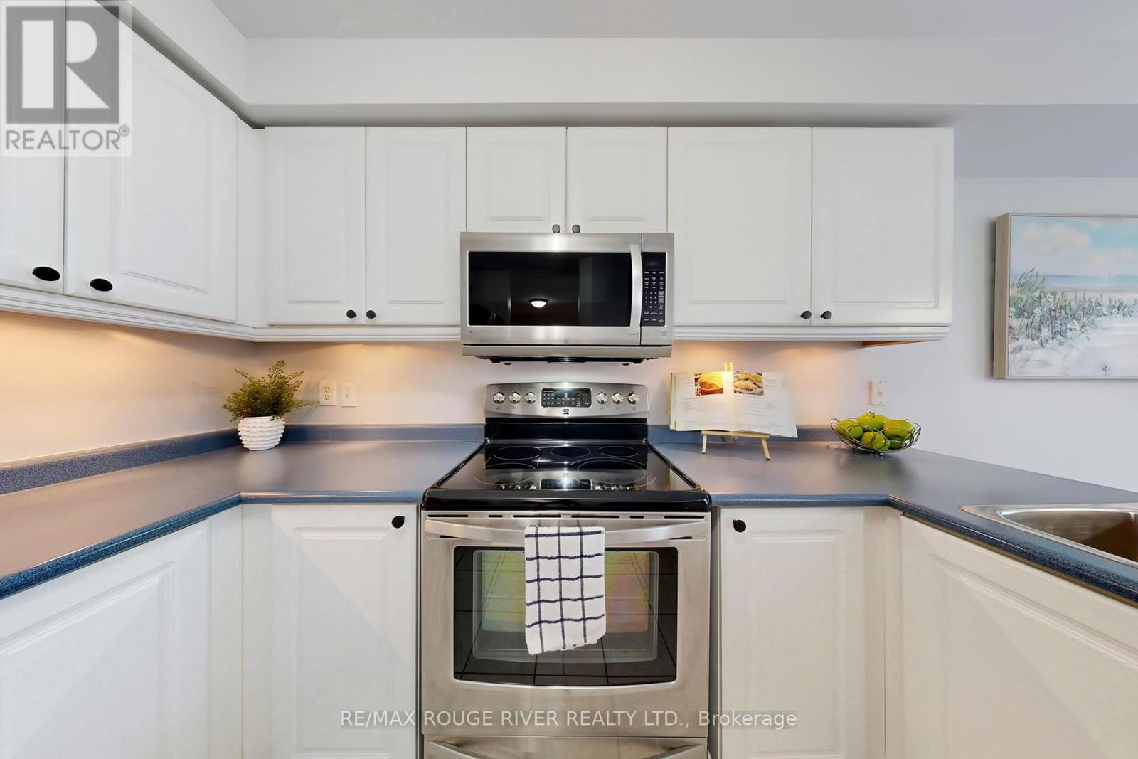 24 Jays Drive, Whitby (Williamsburg), Ontario  L1R 2P6 - Photo 10 - E12401866
