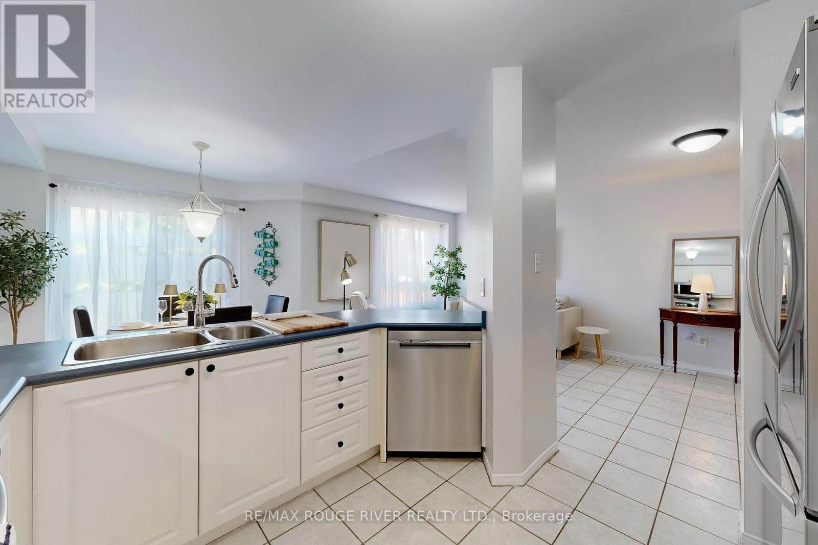24 Jays Drive, Whitby (Williamsburg), Ontario  L1R 2P6 - Photo 11 - E12401866