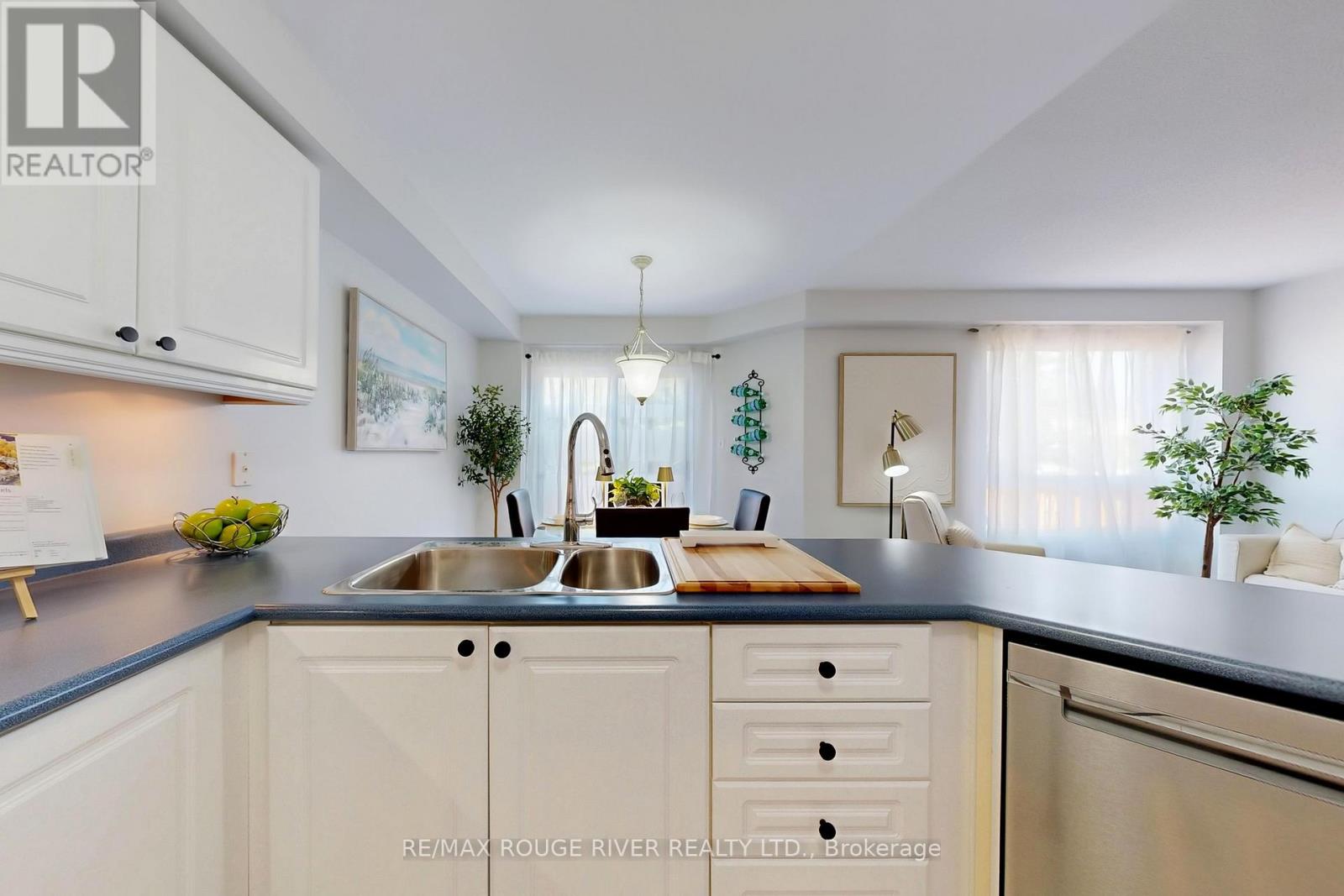 24 Jays Drive, Whitby (Williamsburg), Ontario  L1R 2P6 - Photo 12 - E12401866