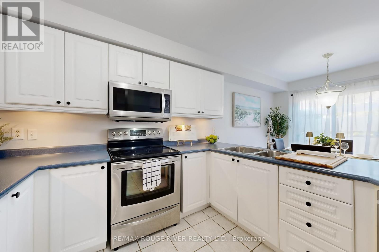 24 Jays Drive, Whitby (Williamsburg), Ontario  L1R 2P6 - Photo 9 - E12401866