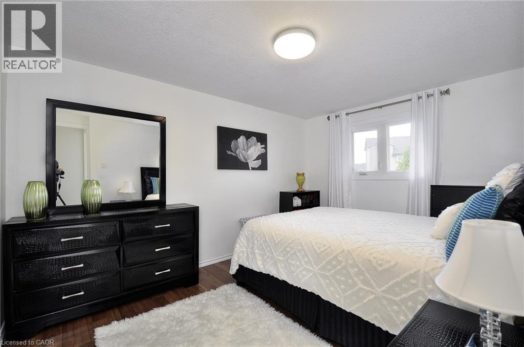 30 The Country Way, Kitchener, Ontario  N2E 2K8 - Photo 18 - 40737947
