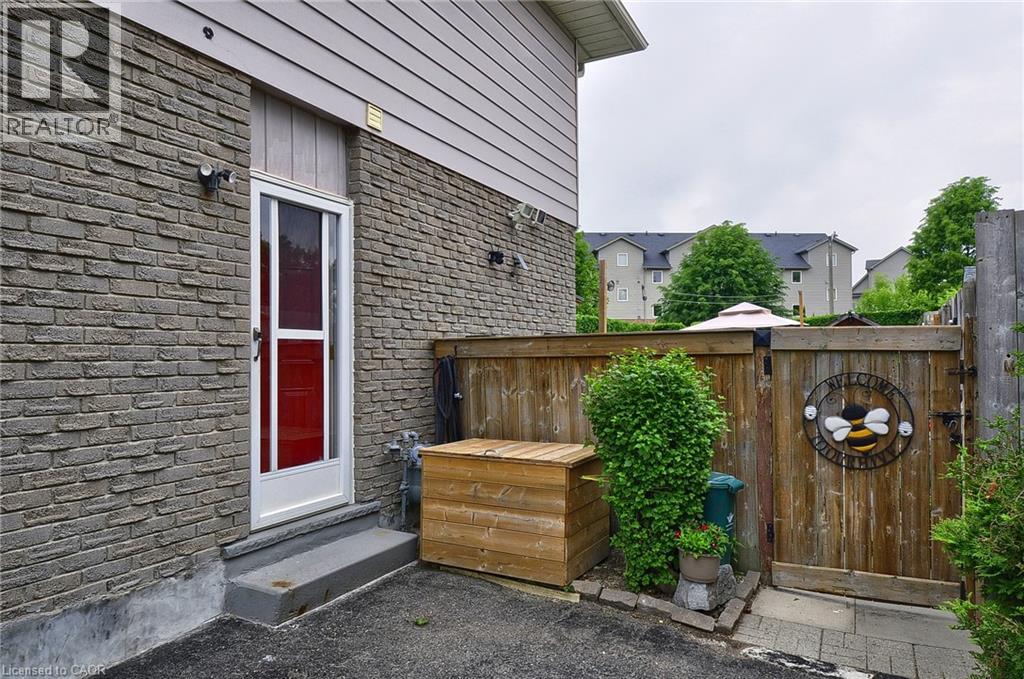 30 The Country Way, Kitchener, Ontario  N2E 2K8 - Photo 29 - 40737947